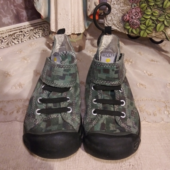 keen high top sneakers